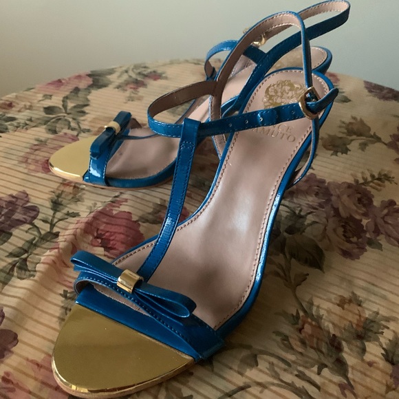 Sandals - Picture 1 of 5